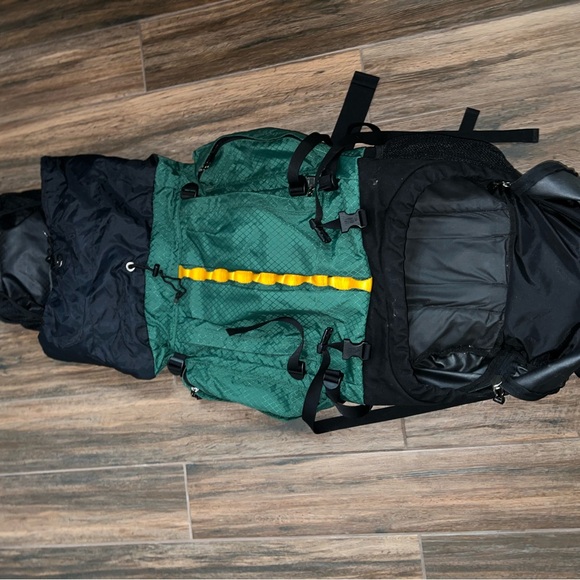 Cabela's Large Backpack - Picture 3 of 4